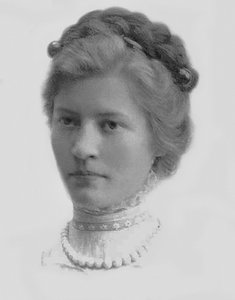 Agnes Meyer Driscoll, amerikkalainen kryptoanalyytikko, noin 1914-18 (kaksivärinen kuva).